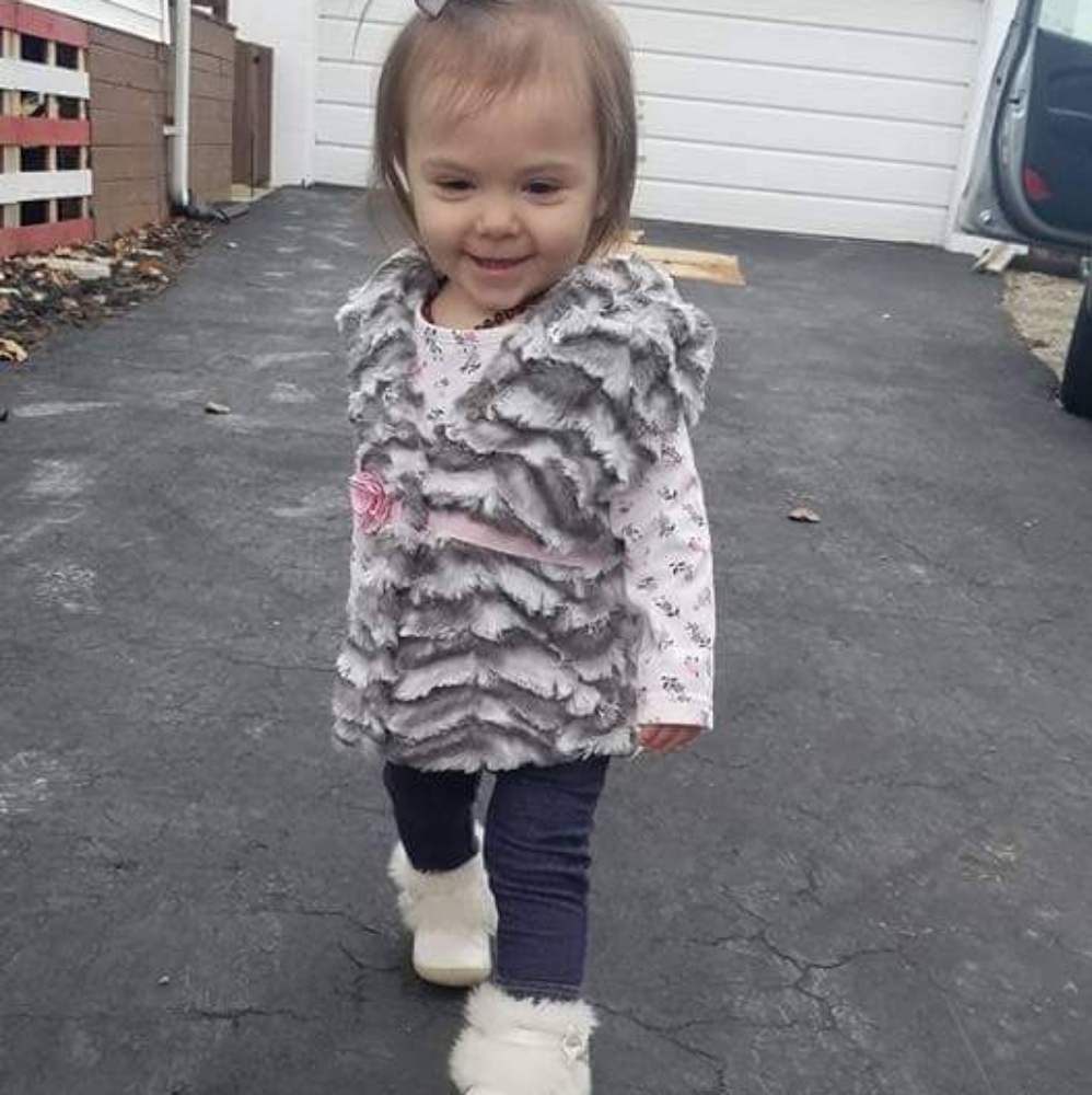 Little Lass Faux Für Vest